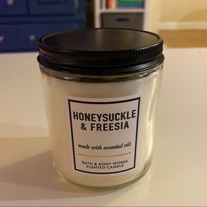 lot of bath and body works candles